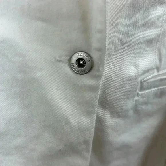 JESSICA SIMPSON SZ M WHITE DENIM FITTED BLAZER W/CREME LACE & SILVER BUTTONS NWT - Picture 6 of 8